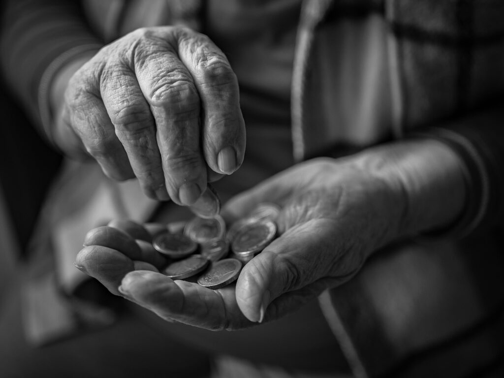フリーランスとしての年金に対する不安を解消する方法は？
