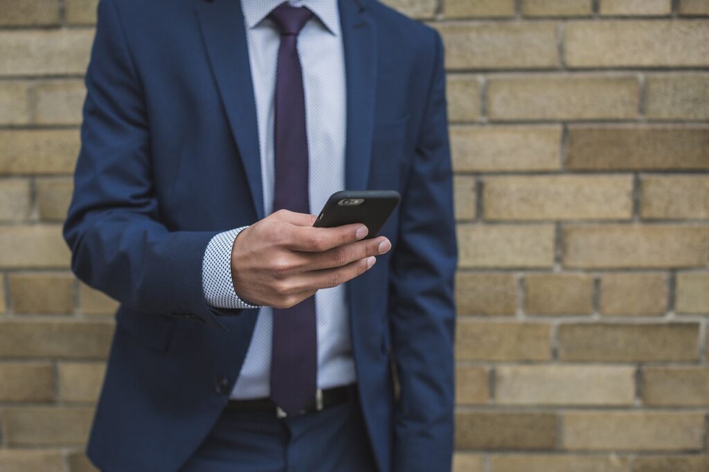 フリーランス開業と会社設立のメリット・デメリットを比較すると何がわかる？