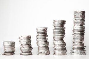 フリーランスが貯金を増やすための具体的な方法は？